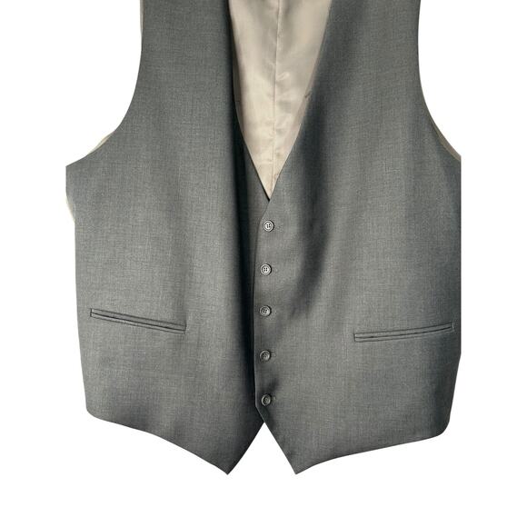 Caravelli Italy Leo Suit Vest Size 52L 48W Light Gray Polyester Formal Business - Picture 2 of 12